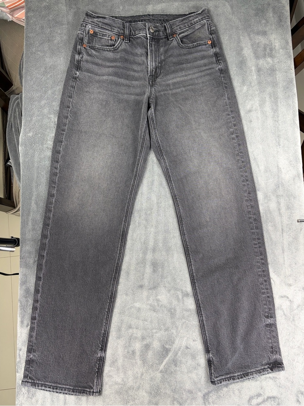 American Eagle Outfitters Gray Stretch Jeans Maddie and Kenzie Zegler size 2